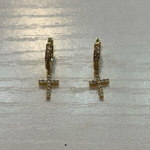 EVRYJEWELS Elegant Gold Cross Earrings
